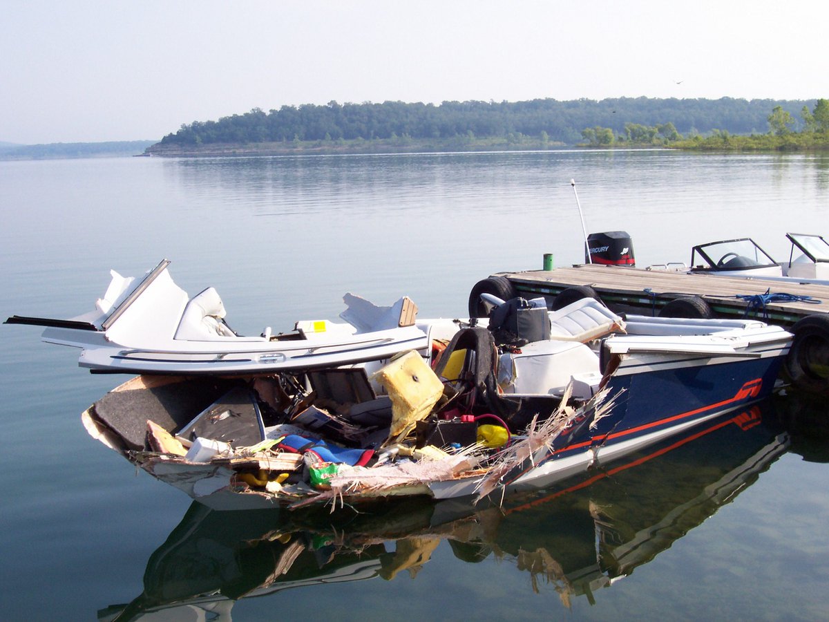 LIBoatBuyers's tweet image. When you’re piloting a boat, you have to obey all the navigation rules. Except when you must break them. Avoiding collisions 101: boatingmagli.com/2019/08/01/avo…

@USCG @USCGAux @uspsabc #boatsafety #boatingsafety @SafeBoatCouncil