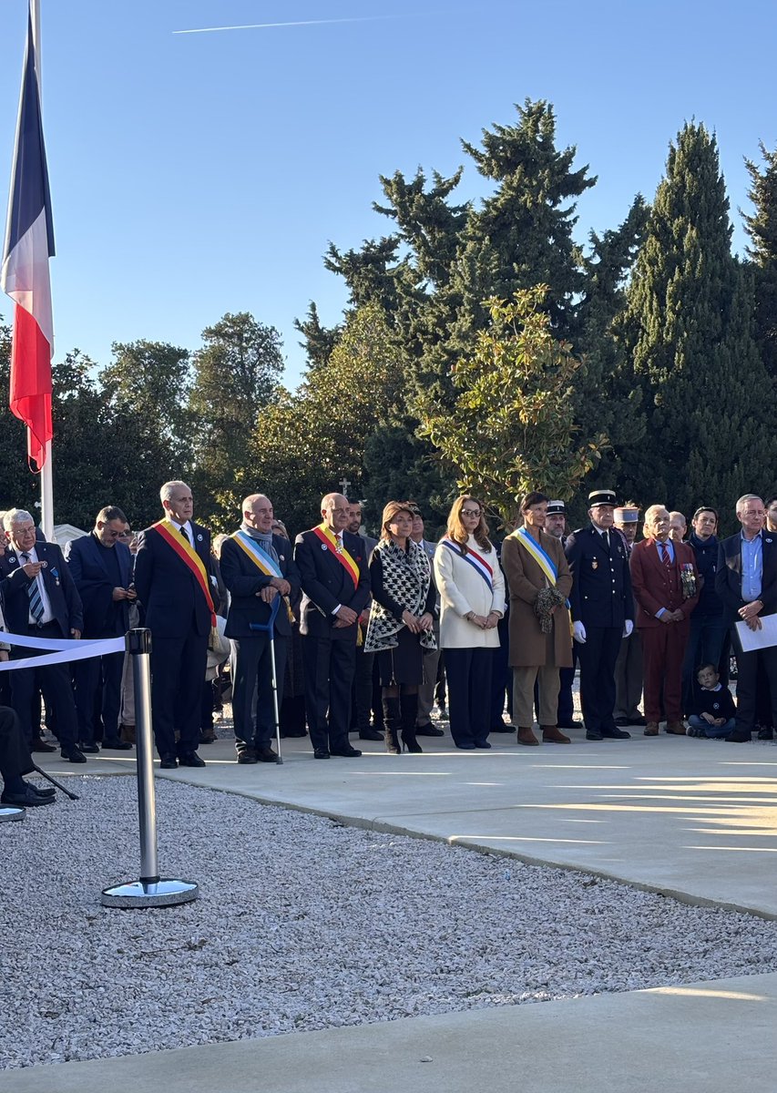 Devoir de mémoire. Ne pas oublier ceux qui ont donné leur vie pour leur patrie.￼
Vive la paix, vive la république, vive la France.
Engalieres Goumiers Sainte Marguerite St Loup Timone Saint Pierre
Merci aux associations CIQ et porte drapeaux