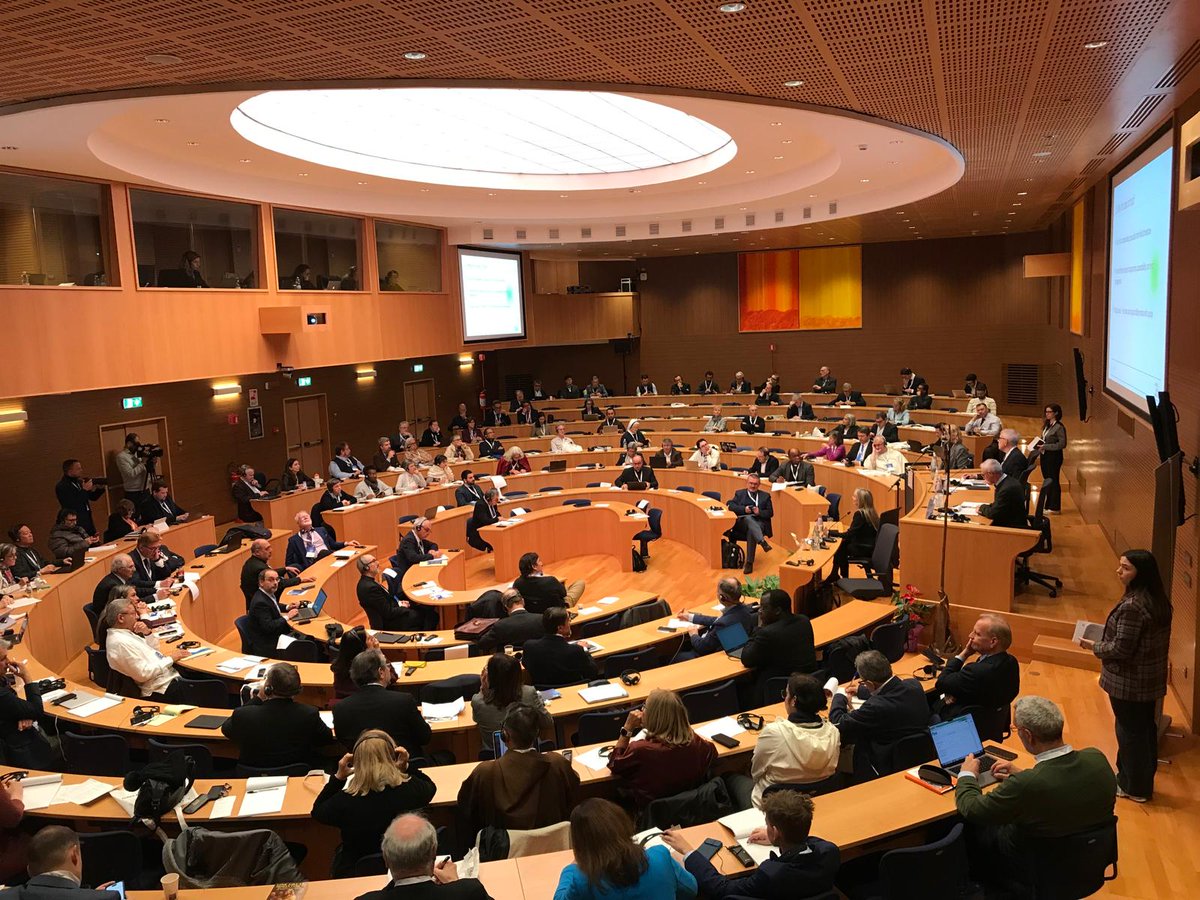 «The patient is not a problem to be solved by AI or other technologies, but a mystery revealing Christ Himself» concludes International Congress “#AI and #Medicine. The Challenge of Human Dignity”. tinyurl.com/277uz9y6 
#AIMedicine #Bioethics #ArtificialIntelligence <a href="/call_rome/">RomeCall</a>