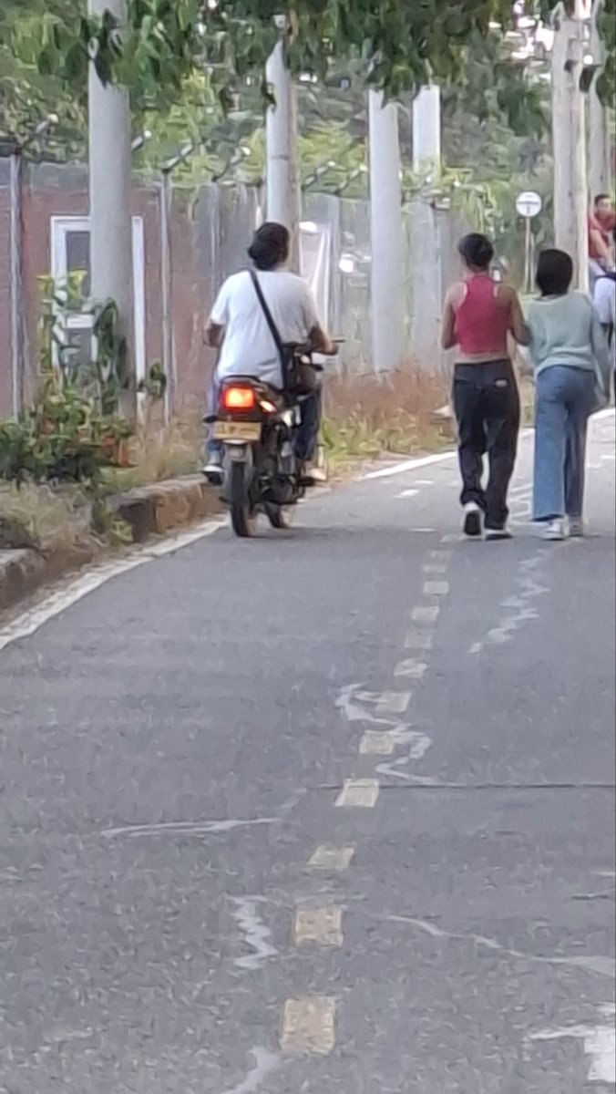 Ya yo no voy a coger más lucha con esos burros en motocicleta.