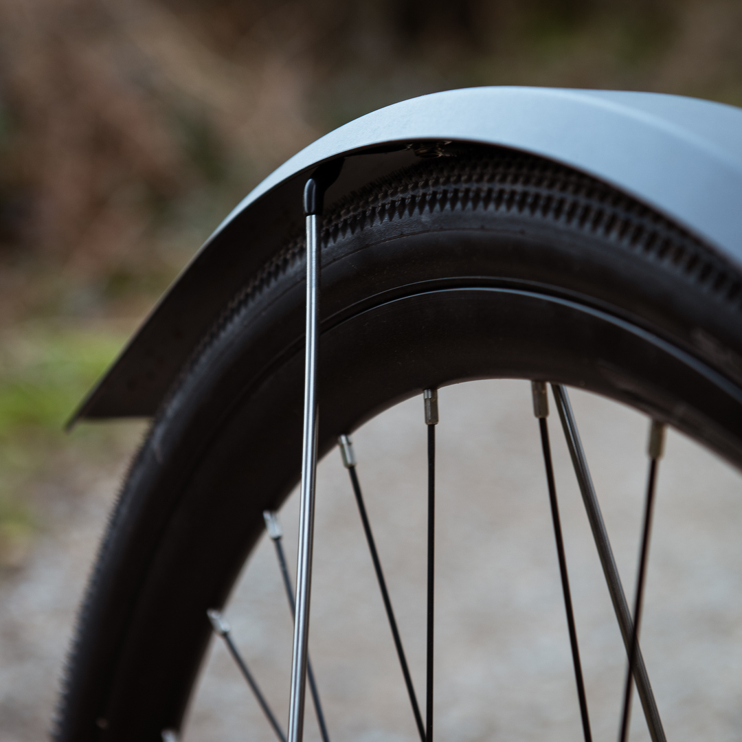 Not ready to commit to full mudguards and "proper" autumn/winter conditions, but fancy minimising the mud you might get covered in during the next few months? Take a look at our Fend Off Shorty Mudguard - perfect for gravel bikes and mixed conditions. Now in stock too!
❄🍂⛈