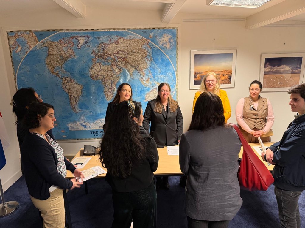 EmbChile Países Bajos tweet media