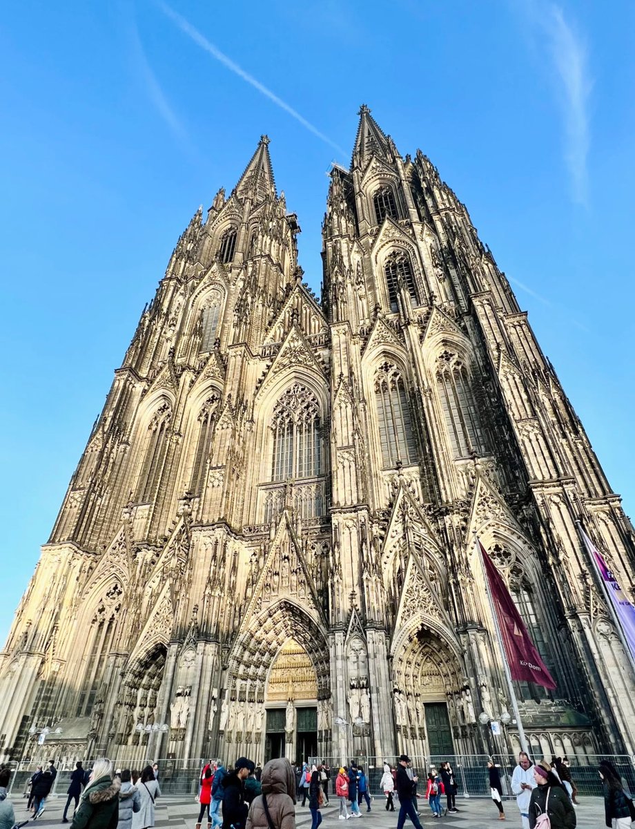 We Should start building CATHEDRALS again

⛪️

That’s the post.