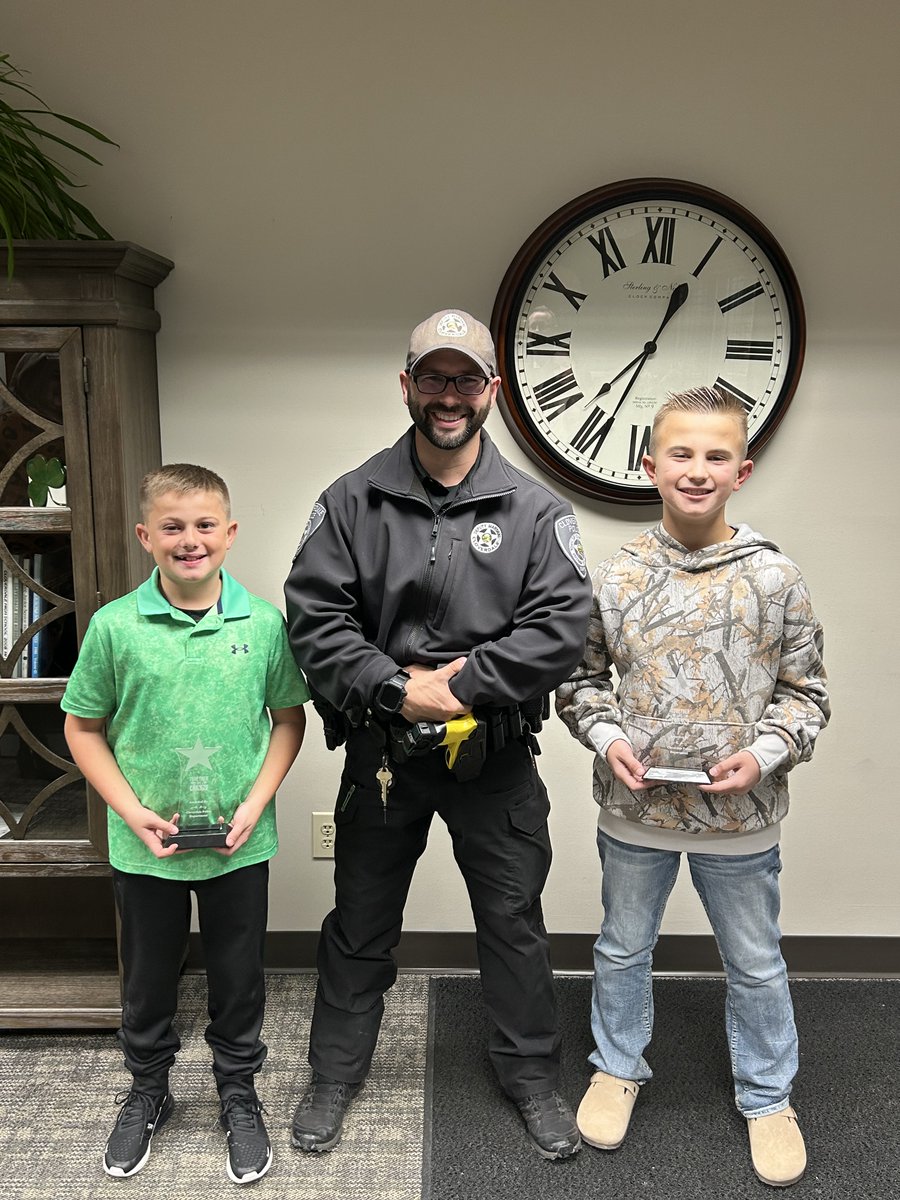 Congratulations to Parker Pritchard and Eli Ferran, who were awarded the Good Citizen Award by CCSC SRO Roger Tonna.

Thank you for making the right choices and for being a great example for other Clovers!