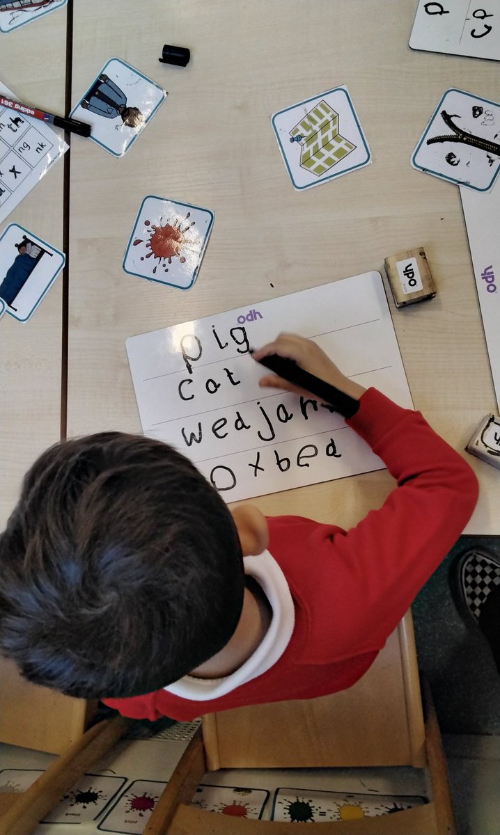 MarlboroughPrim's tweet image. Look at Reception's super writing! #EYFSWriting #ReceptionWriting #CVCWords