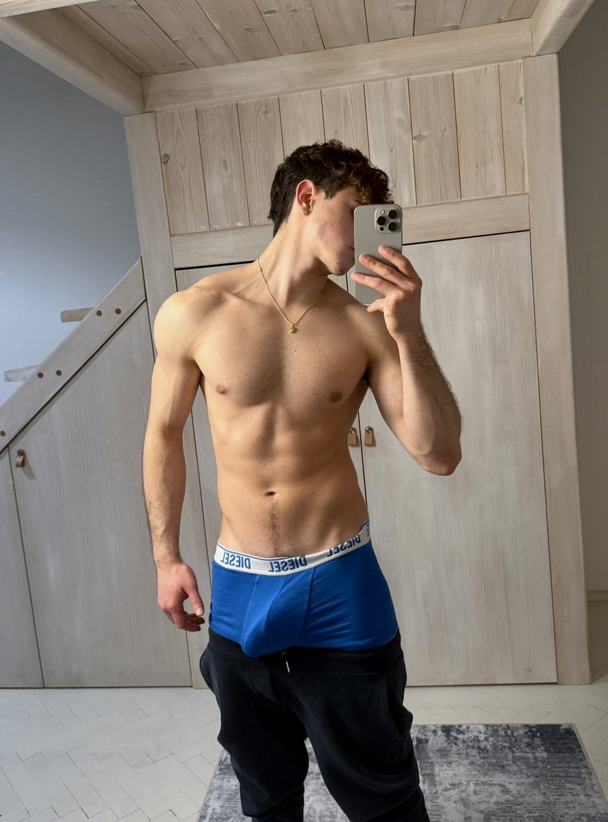 Flavio_booy's tweet photo. Chudai 🧑🏻‍🦱 https://t.co/SdexOUCqlc