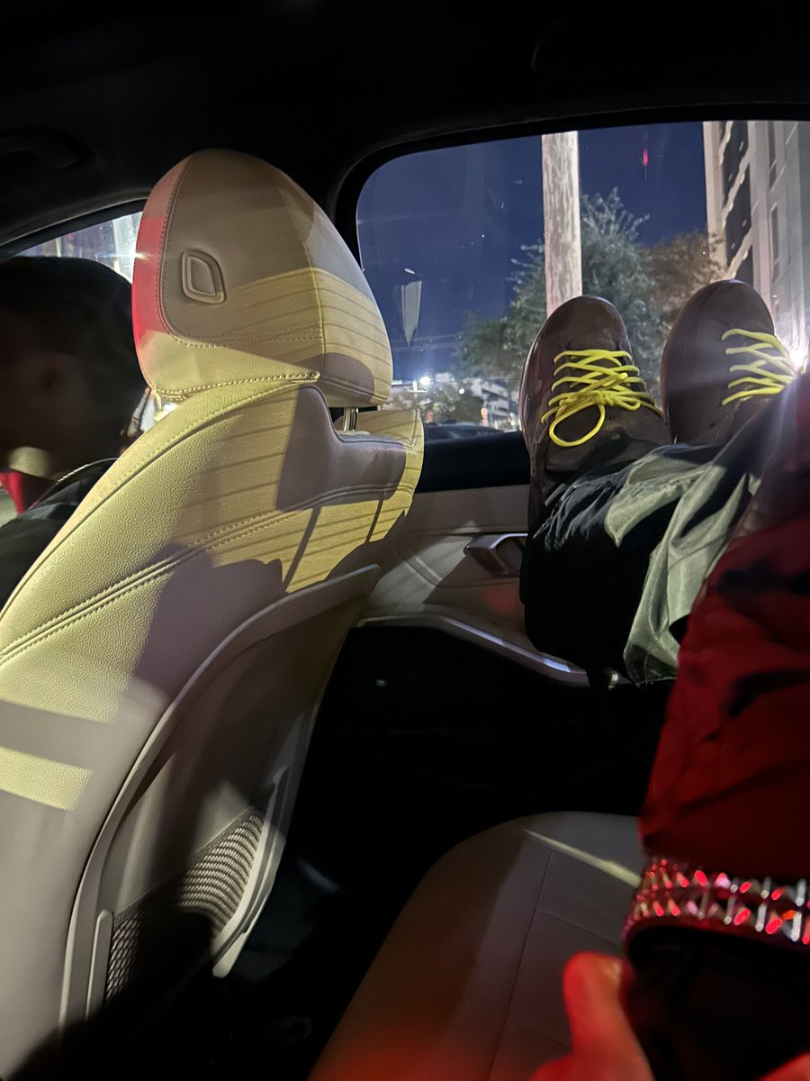 Caleb (@cvlbagbo_) on Twitter photo 