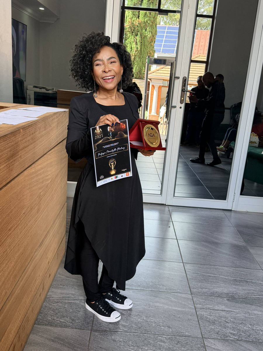 FabAcademic's tweet photo. Today I received my African Genius Award! What an honour!
Of course this recognition is not mine alone. It belongs to everyone who has shaped, challenged & believed in me.
African excellence continues to rise; and Iโm proud to be part of that story.
#AfricanGeniusAwards #Leadership #MakeEducationFashionable
