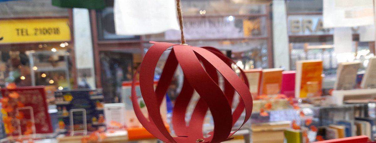 JEBooksHull's tweet image. It's beginning to look a bit like mid-Nov, &amp;amp; DM here with those queries if you'd like to order your books from me. You can order to collect in store or for home delivery on new books. Postage is around £3 but FREE on orders over £40. Books make great gifts &amp;amp; they're easy to wrap