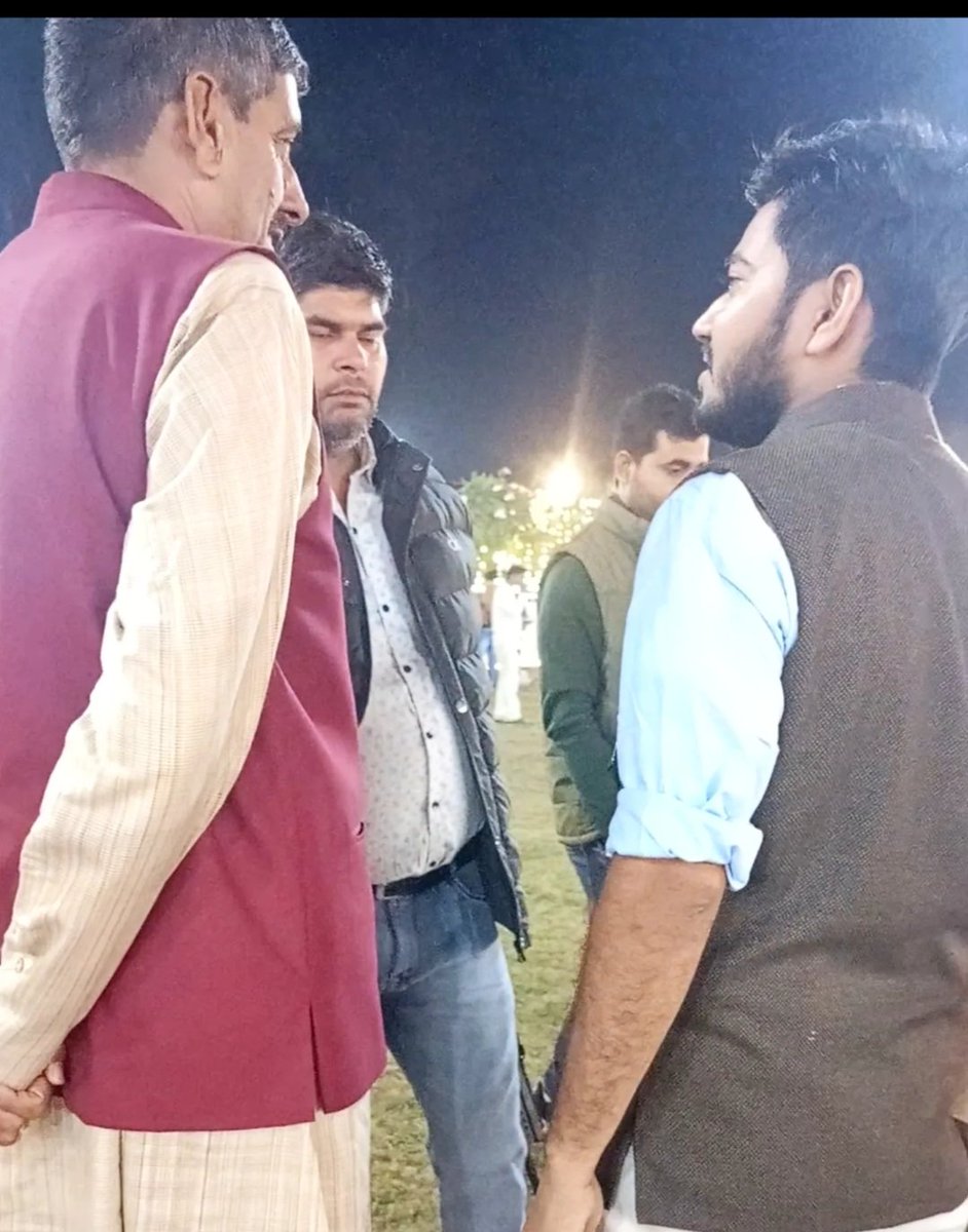 AdvSUHAILkHan's tweet photo. आज दिनाक 11/11/2025 को छजलेट मे (प्रदीप फामॆ हाउस ) मे एडवोकेट चरन सिह जी की बिटिया के वैवाहिक कायॆक्रम मे ....
चोधरी सुहेल खां एडवोकेट (महासचिव लीगल सेल काठं ) पुत्र फारुख अहमद खां (25काठं विधानसभा क्षेत्र मुरादाबाद
@JuberJamia @BhimArmyChief @RahulGandhi @VivekSenASP https://t.co/D6pJv5awO8