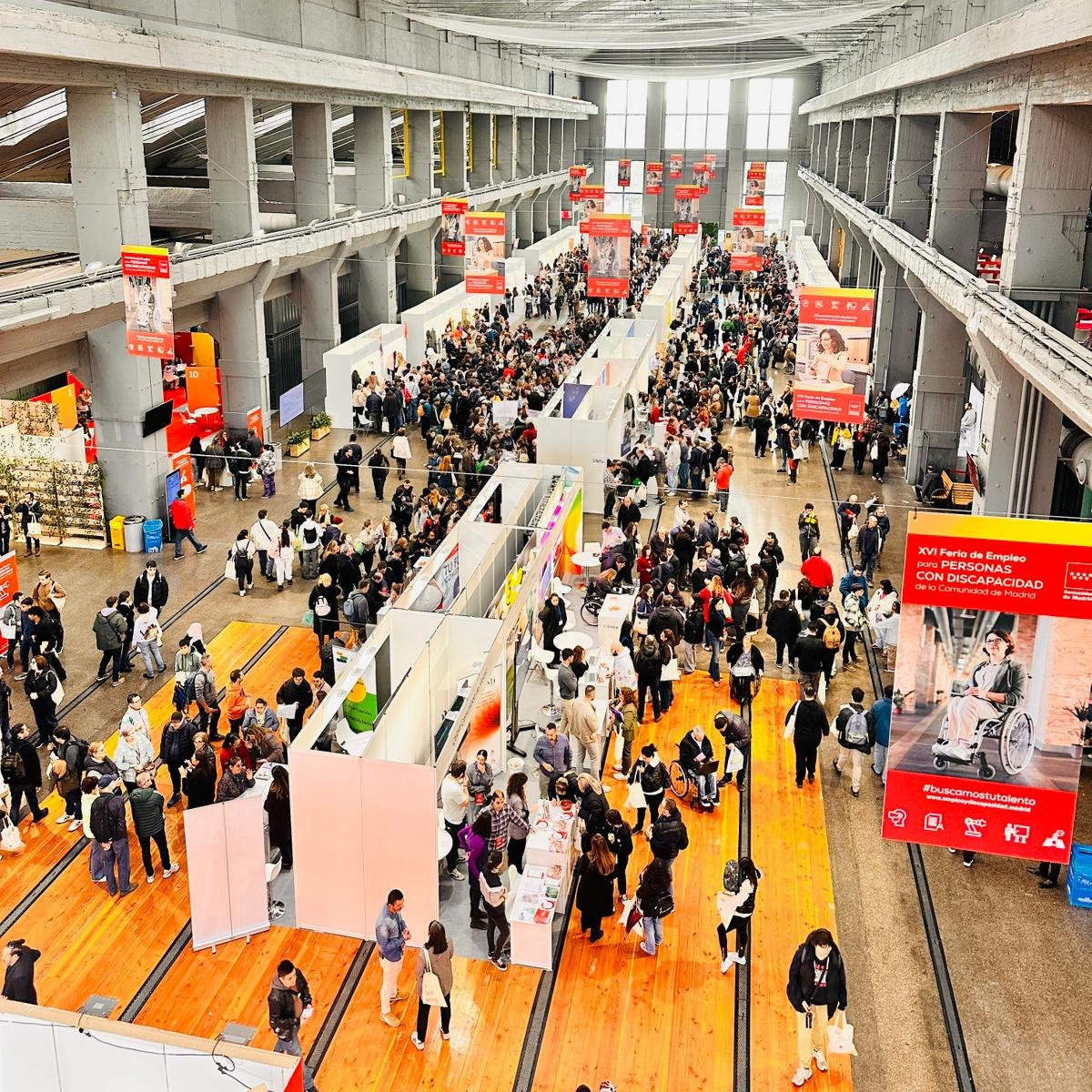 EmpleoCMadrid's tweet photo. ♿️ Hoy ha tenido lugar el primer día de la Feria de Empleo para Personas con Discapacidad:

✅ Más de 4.600 asistentes
✅ Más de 150 entrevistas de trabajo realizadas
✅ 13 charlas celebradas por la @ComunidadMadrid

¡Te esperamos mañana! https://t.co/grXZeOj6Ax