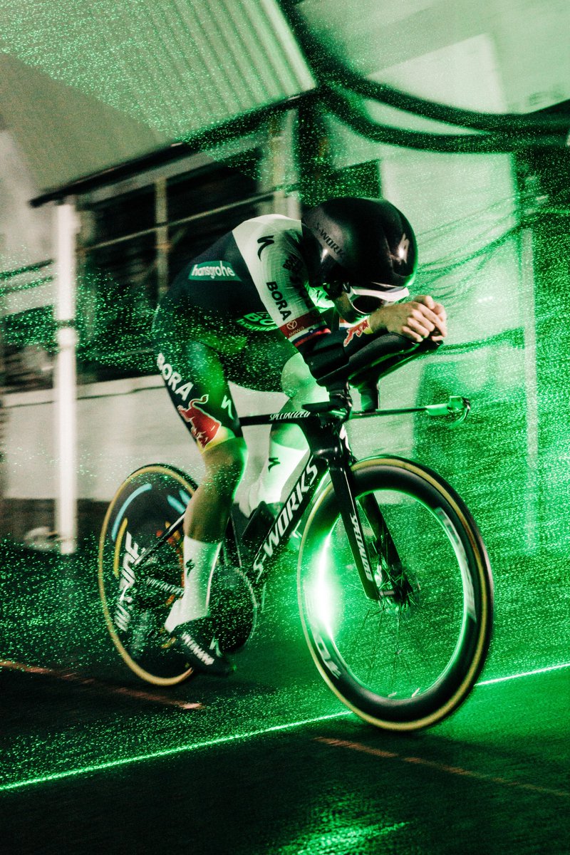 RBH_ProCycling's tweet photo. Welcome to the Aero Revolution 💥

#redbullborahansgrohe, together with @iamspecialized and LaVision Inc., are taking aero testing to a new level.

➡️ Read the full story: https://t.co/xxTRg1mS1m

📷 George Marshall / Red Bull Content Pool https://t.co/IQZX2HU79D