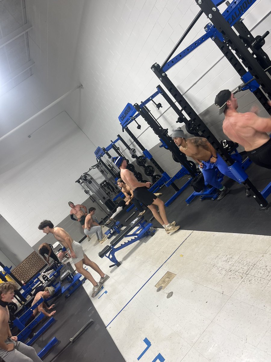 cooper_28_'s tweet image. Thank you to those whose sacrifices will never be repayable. 

A little Murph Challenge on Veterans Day to honor those who stood to protect this country, regardless of whether they agreed or disagreed with what you believe in.

@CalhounBaseball