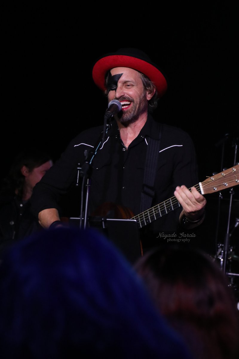 Naya_gm's tweet image. First photos of @RobBenedict  at @ExitInNash 

More to come soon 💙

#RobBenedict #Concert