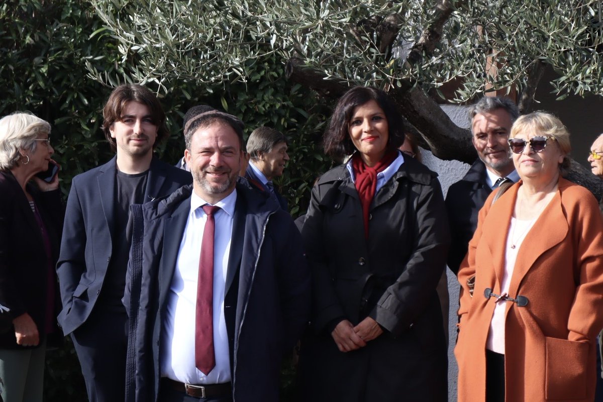 Présents à la commémoration de l’Armistice du 11 novembre 1918 à Castelnau-le-Lez.

En ce jour de mémoire, nous rendons hommage à celles et ceux qui ont donné leur vie pour la France.

Leur souvenir nous rappelle l’importance de la paix en Europe.