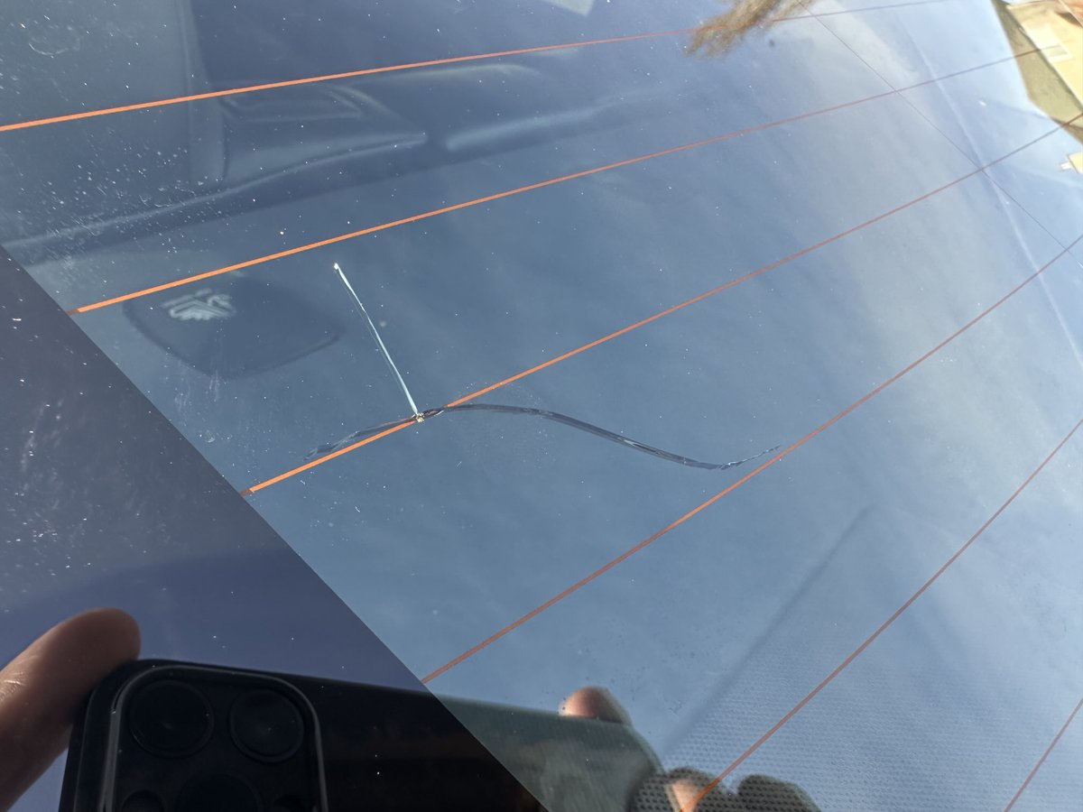 DougiETeslaBot's tweet image. What are the chances this works??
#Tesla #sayNoToCrack