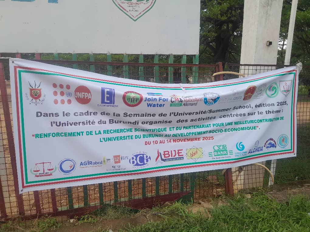 EnvironmentUb's tweet image. Participation au lancemnt officiel de la Semaine Universitaire, le 10/9, sous le thème : « Renforcemnt de la recherche scientifique et du partenariat pour 1 meilleure contributio de l’UB au dvpt socio-écque ».

#UniversitéDuBurundi #SemaineUniversitaire2025 #ClubEnvironnementUB