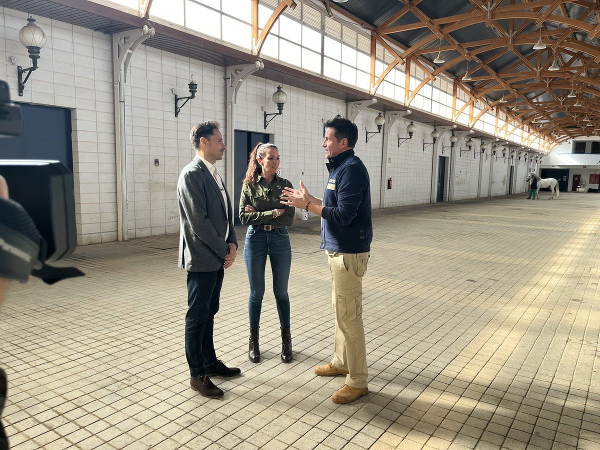 Hoy nos visita la ‘Dra Fabiola Jones‘ antigua alumna de <a href="/VeterinariaUCO/">Facultad de Veterinaria UCO</a> que próximamente presentará en <a href="/aquilatierratve/">Aquí la Tierra</a> su serie de <a href="/rtve/">RTVE</a> como veterinaria de la fundación Wild Spirit en Sudáfrica
<a href="/WarnerBrosTVES/">Warner Bros. ITVP España</a>