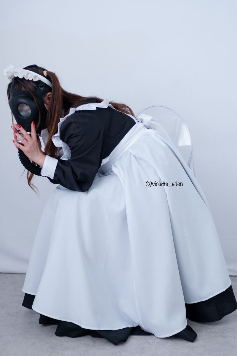冬コミはメイド服✖️ランジェリー✖️ガスマスクなとってもふぇちみが深い写真集を作ろうかなって思ってます