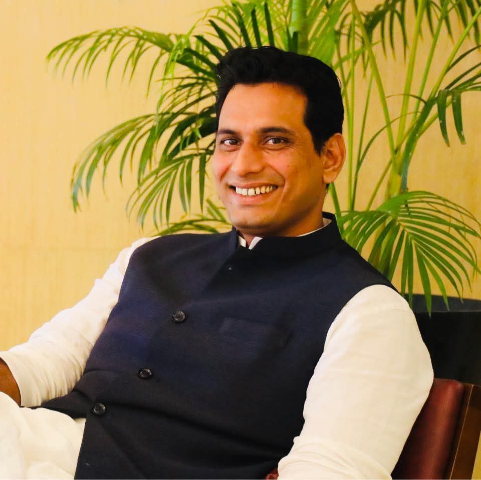 INCGujarat's tweet image. गुजरात कांग्रेस को नई ऊर्जा देने के लिए सह-प्रभारी के रूप में श्री @srinivasiyc और श्री  @Devendra_1925 जी की नियुक्ति पर हार्दिक बधाई और शुभकामनाएं