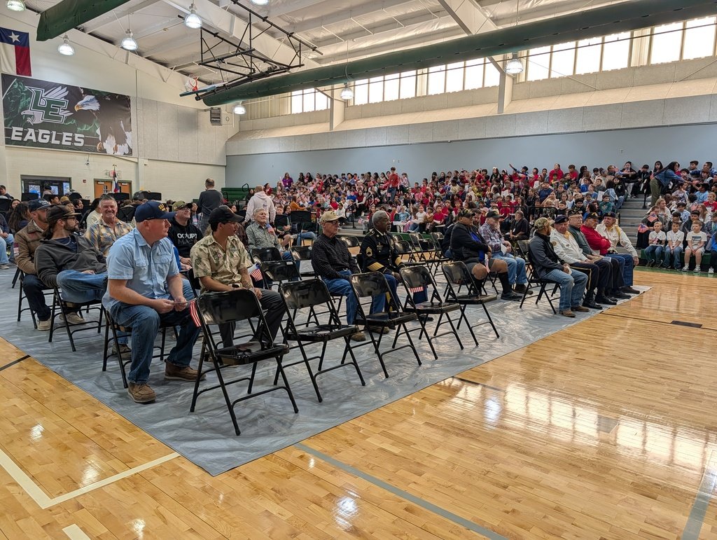 LulingISD's tweet image. Veterans Day Program! Our 3rd–5th grade students sang patriotic songs, the HS Band performed beautifully, and local veterans were recognized for their service and sacrifice.

A special thank you to Ms. Hernandez for organizing such a meaningful event.