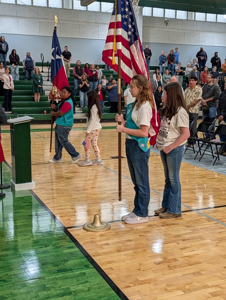 LulingISD's tweet image. Veterans Day Program! Our 3rd–5th grade students sang patriotic songs, the HS Band performed beautifully, and local veterans were recognized for their service and sacrifice.

A special thank you to Ms. Hernandez for organizing such a meaningful event.
