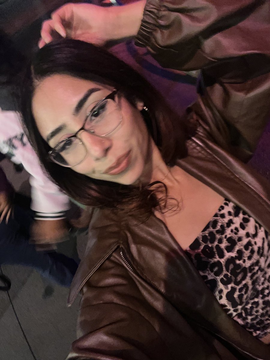 beyoncesboo's tweet photo. hi 🤠 https://t.co/dwtyOOQNK6