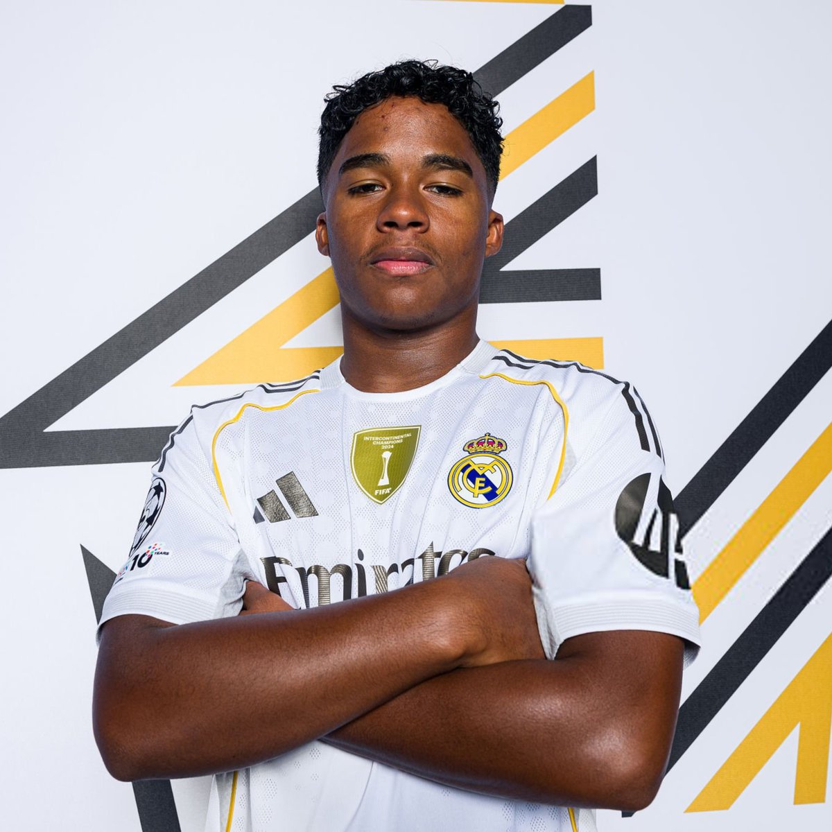 Instant Foot ⚽️ tweet media