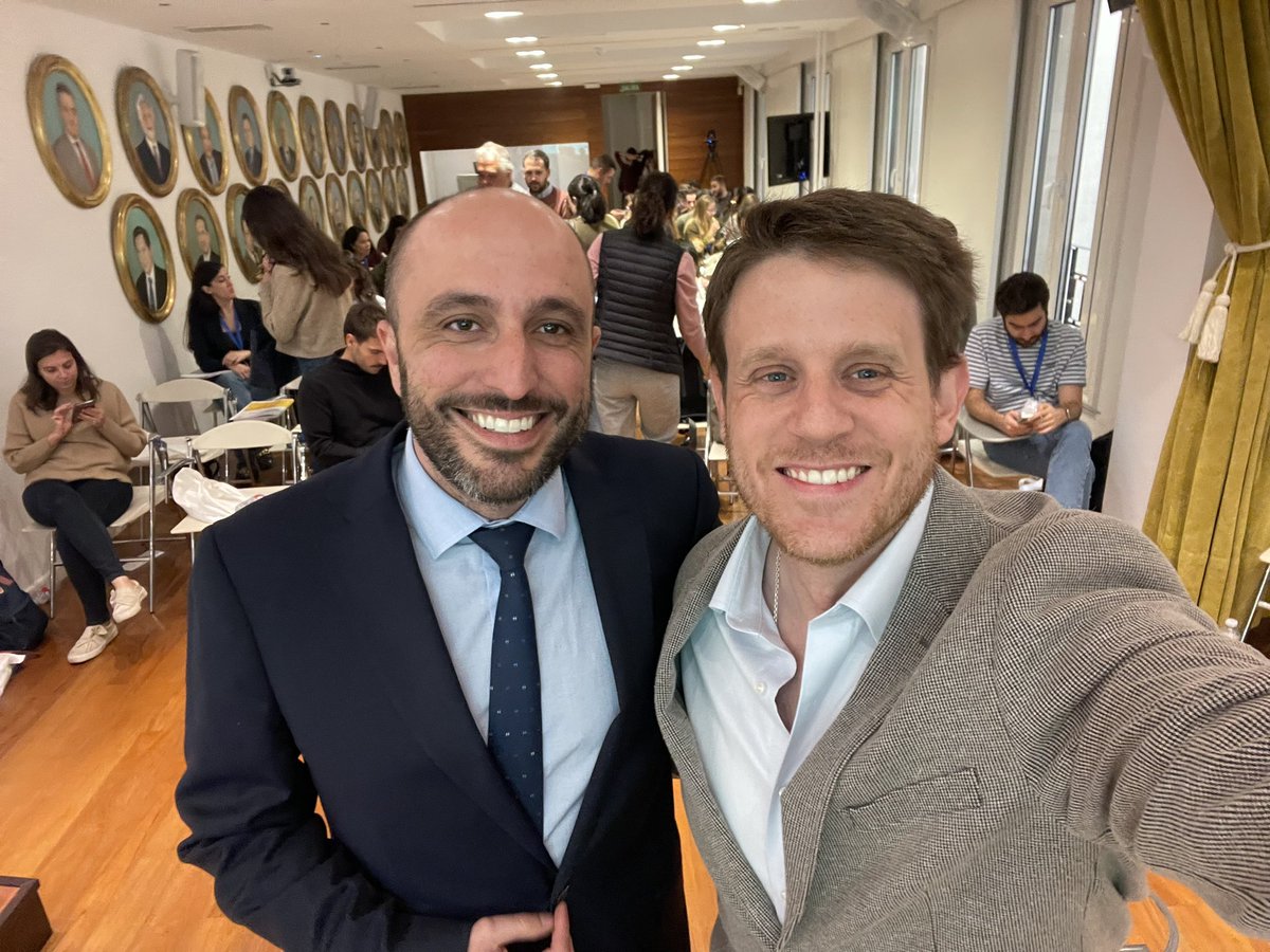 ortegapolledo's tweet photo. Compartiendo escenario para hablar de #STUI y cirugía desobstructiva de la obstrucción prostática benigna #BPO con @JustoQuintas y @albasierrad en remote durante el XXII Curso de la @aeu para Residentes de 5º año. https://t.co/MqEhMC6yik