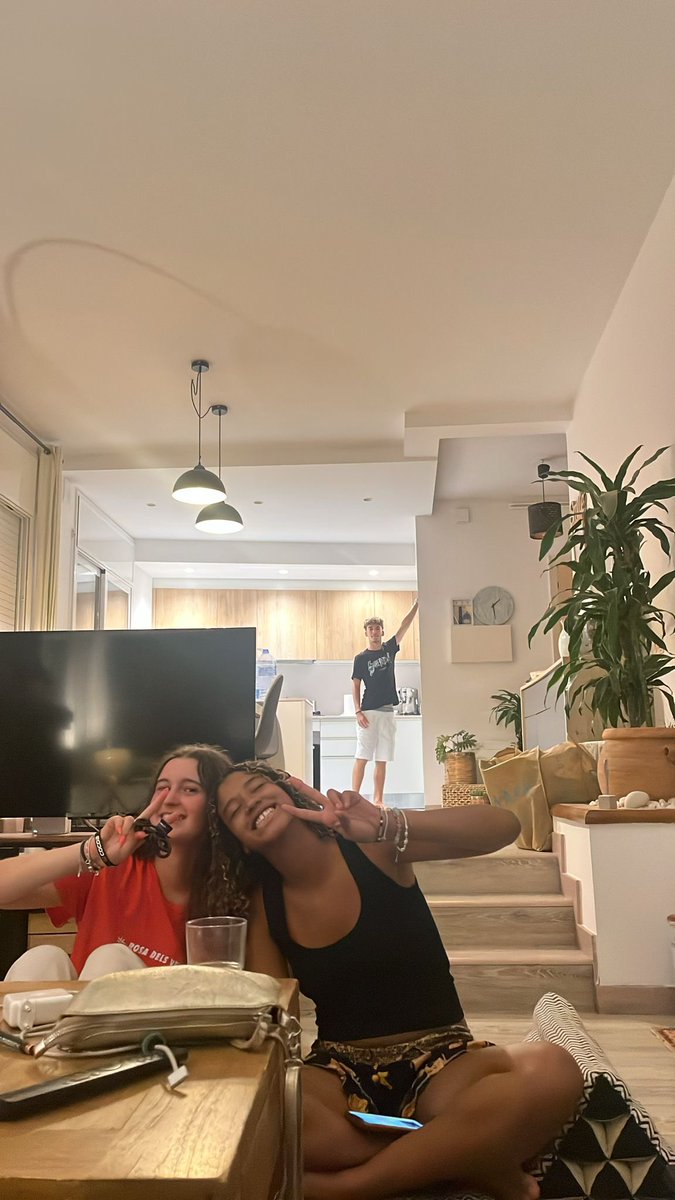 nur🌷 (@larizosss_) on Twitter photo 