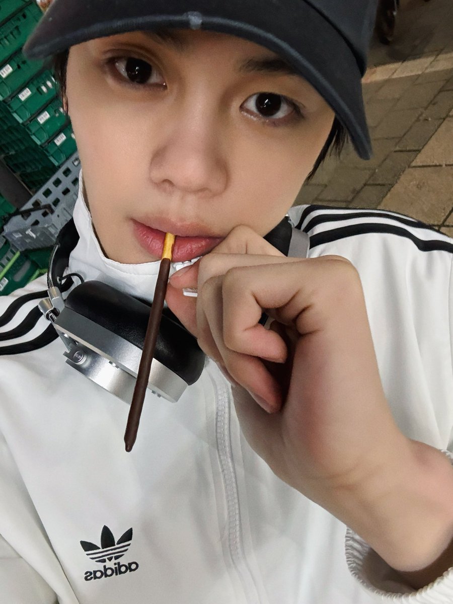 jebidoublelove's tweet photo. 251112 🦌 01:02 KST

📸 (2/2) https://t.co/6OGUHkMOvp