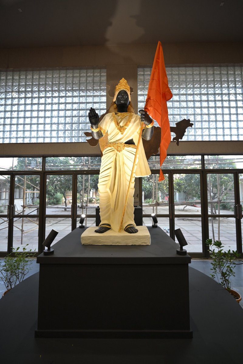 bvmgujarat's tweet image. प्रदर्शनी में अयोध्या राम मंदिर की भव्यता, विवेकानंद रॉक की प्रेरणा और भारत माता की करुणा – धर्म, शक्ति और गर्व के प्रतीक, जो आरएसएस के विकसित भारत के vision को आकार देते हैं। 🇮🇳
#RSS100 #RSS100Years #RSSNewHorizons