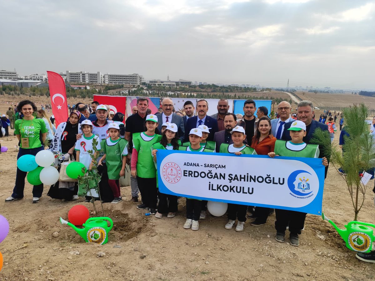 11 Kasım Millî Ağaçlandırma Günü kapsamında, Sayın Valimiz Yavuz Selim Köşger’in katılımlarıyla gerçekleştirilen fidan dikim etkinliğinde, İl Millî Eğitim Müdürlüğü olarak biz de yerimizi aldık.

Öğrencilerimiz ve öğretmenlerimizle birlikte “Yeşil Vatan”ın yeni fertlerini