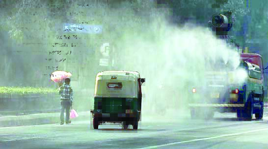 DivyaHimachal's tweet image. दिल्ली में हाइब्रिड मोड में चलेंगी 5वीं तक की कक्षाएं, बढ़ते प्रदूषण के बीच फैसला, ग्रैप-3 की पाबंदियां लागू divyahimachal.com/2025/11/classe… 
#Delhi #HybridMode #Classes #Pollution #Grape3