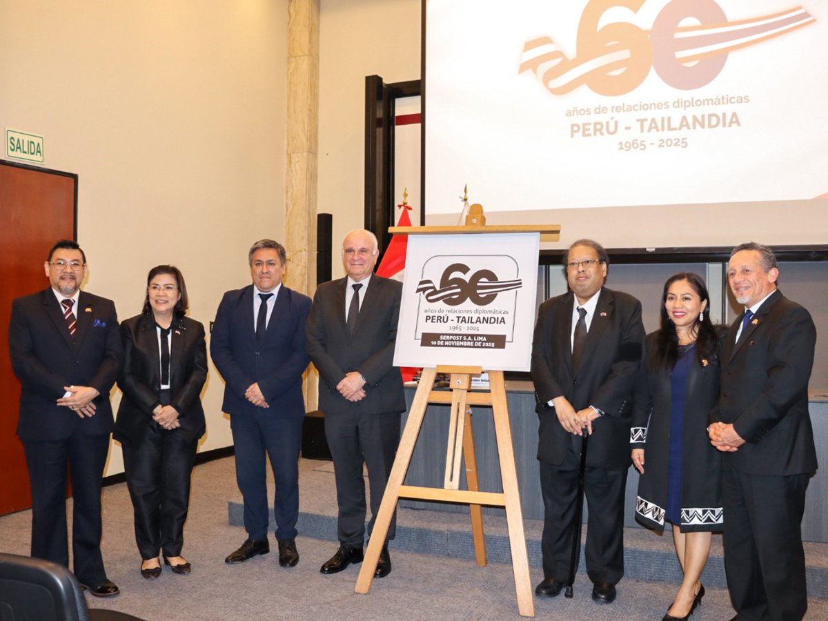 📢 #NoticiasSerpost | El pasado 10 de noviembre se llevó a cabo en la sede del Ministerio de Relaciones Exteriores la ceremonia de matasellado conmemorativo por el 60.º aniversario del establecimiento de relaciones diplomáticas entre la República del Perú y el Reino de Tailandia,
