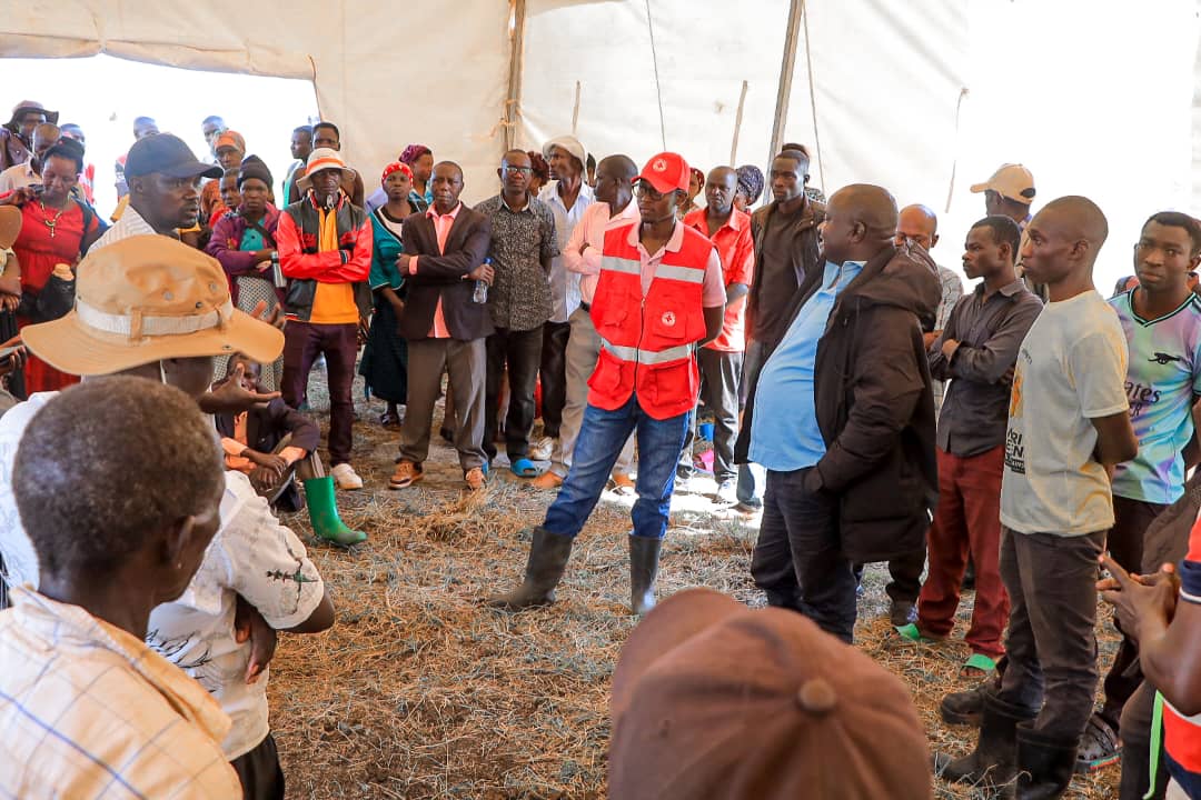 UgandaRedCross's tweet image. Months after landslides devastated Bududa, Manafwa, Bulambuli &amp;amp; Sironko, hope is returning. 400 displaced families are being received at a new @UgandaRedCross center in Chepsikunya, Kween, a step toward permanent resettlement, dignity &amp;amp; recovery. This is safe space as they…