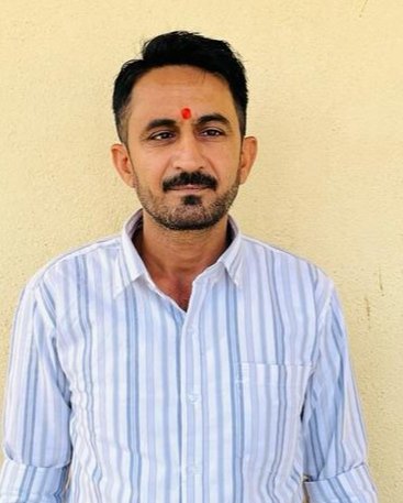 मीठे शब्द और अच्छा व्यवहार ही, इंसान को बादशाह बना देता है केवल पैसों से आदमी धनवान नहीं होता असली धनवान वह है जिसके पास अच्छी सोच, मधुर व्यवहार, सुंदर विचार और बहुत ही अच्छे मित्र होते हैं ओर हमसफ़र का साथ.......🙏🙏🙏