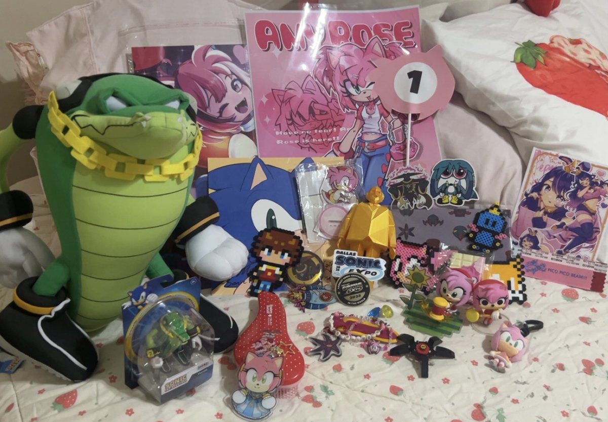 emz 😼🍓 tweet media