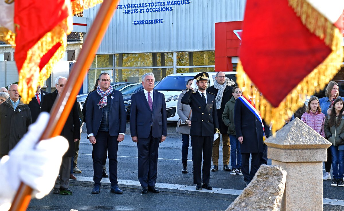 GBOURDOULEIX's tweet photo. En ce 11 novembre, nous avons rendu hommage aux Morts pour la France, à ceux qui se sont sacrifiés pour notre pays au Puy-Saint-Bonnet et à Cholet. 
Ces cérémonies sont des moments importants et solennels.
Ce devoir de mémoire est indispensable.
N'oublions jamais. https://t.co/5TUfbaq5Ab
