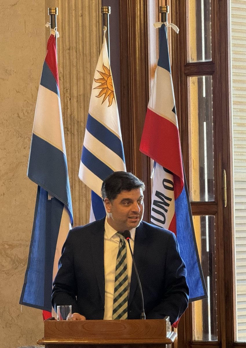 <a href="/CosseCarolina/">Carolina Cosse</a> <a href="/RodriguezNani/">Nani Rodriguez</a> <a href="/mjpessano/">María José Pessano</a> “Inspirados en el espíritu de esfuerzo de talento, de humildad y de superación de Gonchi, esta fundación es un ejemplo para educar, incluir y generar conciencia.” - Diputado Pedro Jisdonian <a href="/pjisdonian/">Pedro Jisdonian</a>