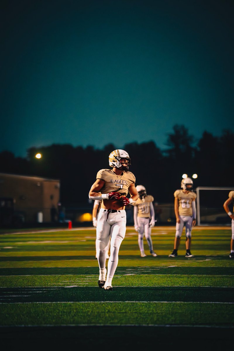 Congratulations to <a href="/M4ckSutter/">Mack Sutter</a> on his selection to the Illinois High School Football Coaches Association 6A All State Team!  

💯 EARNED and DESERVED! 

#RollEags🏈🔥
