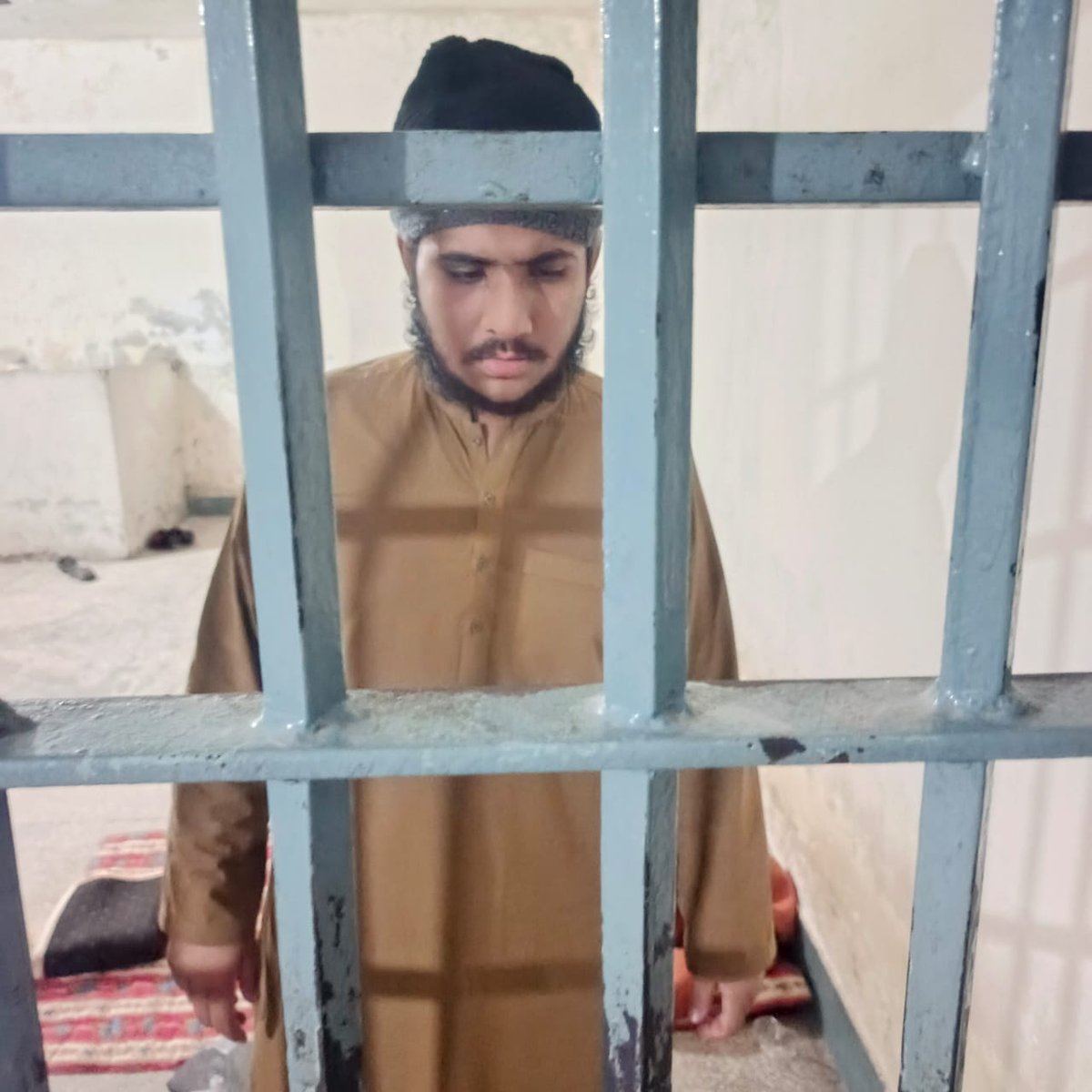 یونیورسٹی آف اوکاڑہ کے اسلامیات کے لیکچرار انوار اللہ کے بیٹے نے کمسن بچے کو قتل کر دیا ۔اللہ پاک ایسے قاتلوں کو جہنم واصل کرے امین