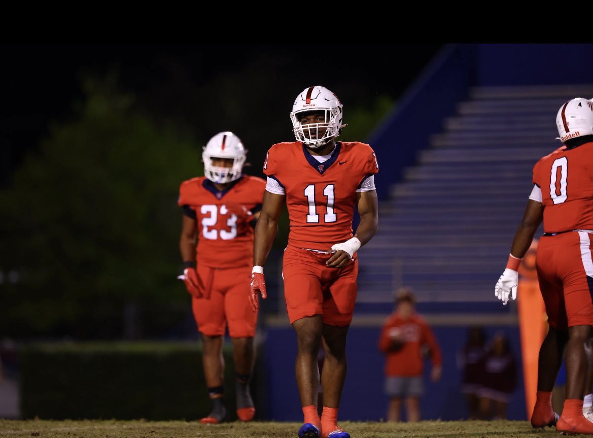 JermilJeffries's tweet image. #AGTG After a Great Conversation With @CoachLucasICC I’m Blessed To Receive An Offer From ICC!! @LetsGoICC_FB @JordanInTheSip @DYoung386 @ThardiN1235 @TupFB