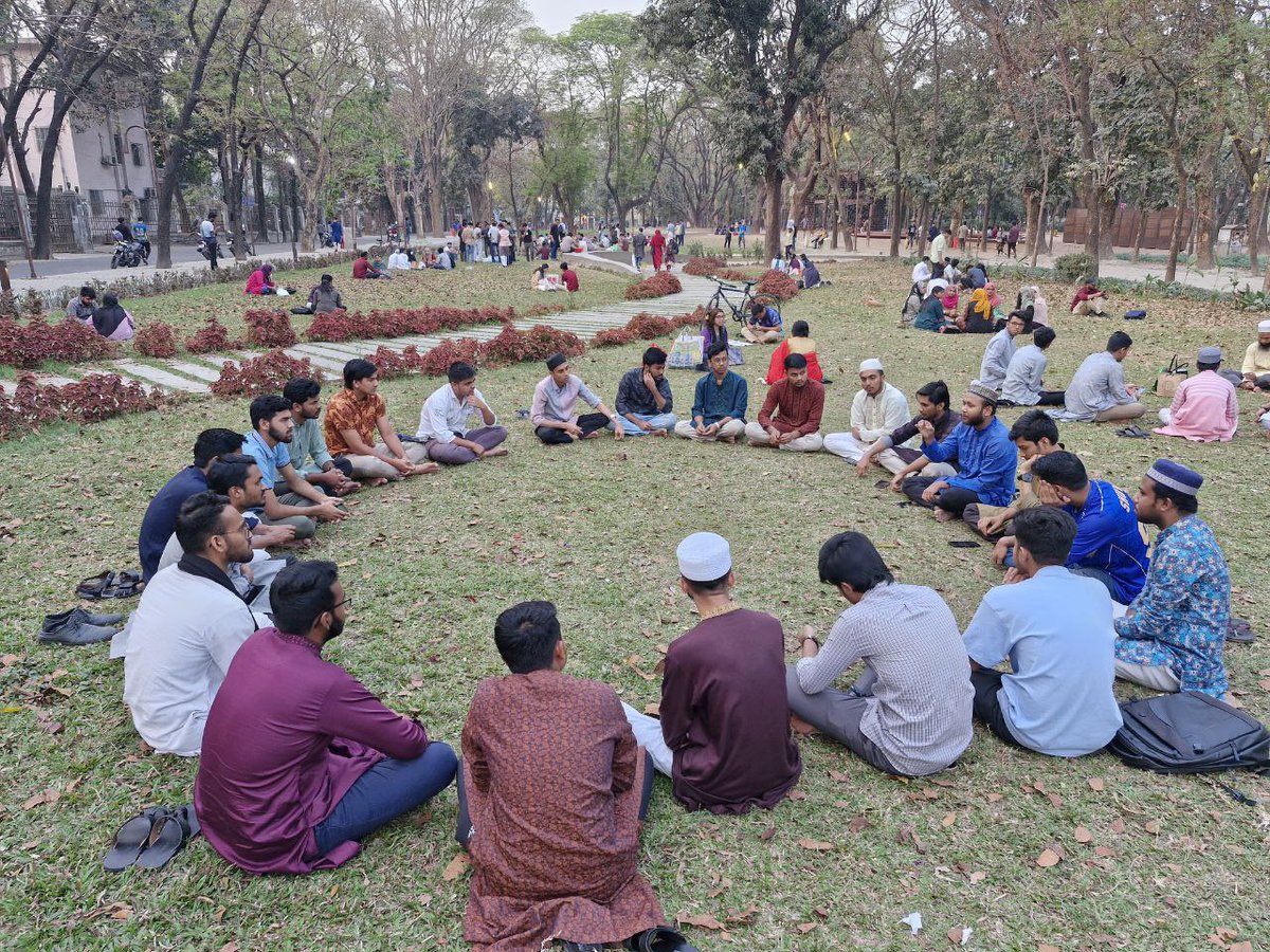 iitr_bd's tweet image. Across the nation, our institute is igniting minds and nurturing a deep love for learning. Guided by the values of wisdom, reflection, and truth, we’re creating spaces—both in classrooms and online—where curiosity thrives and knowledge flourishes.  Whether in bustling cities or…