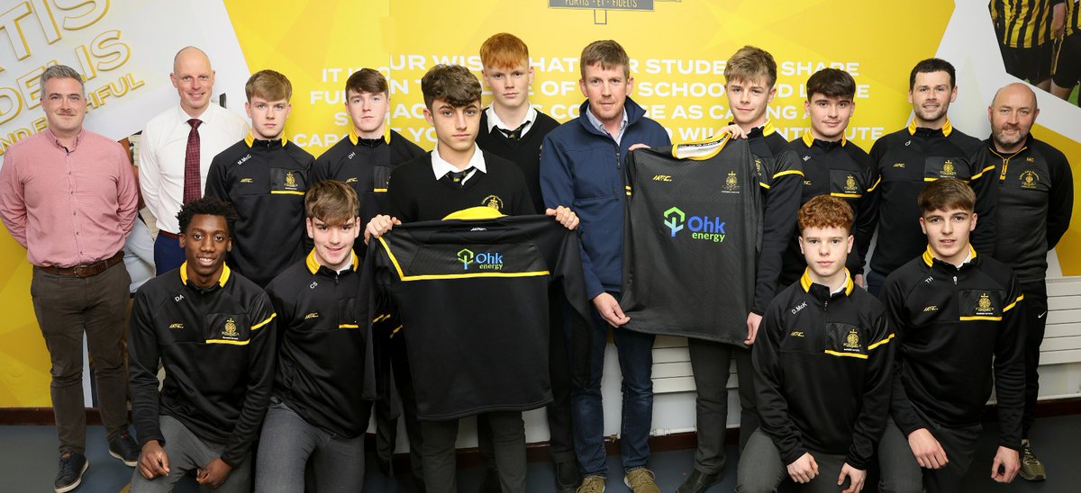 As a school we value the support of #ourcommunity. Today, Conor Foley, past pupil and CEO of OHK Energy returned to sponsor #ourboys on the Mac Rory Cup squad a set of tops and training jersies.

#togetherwethrive
#learningforlife
#ourboysourcommunity