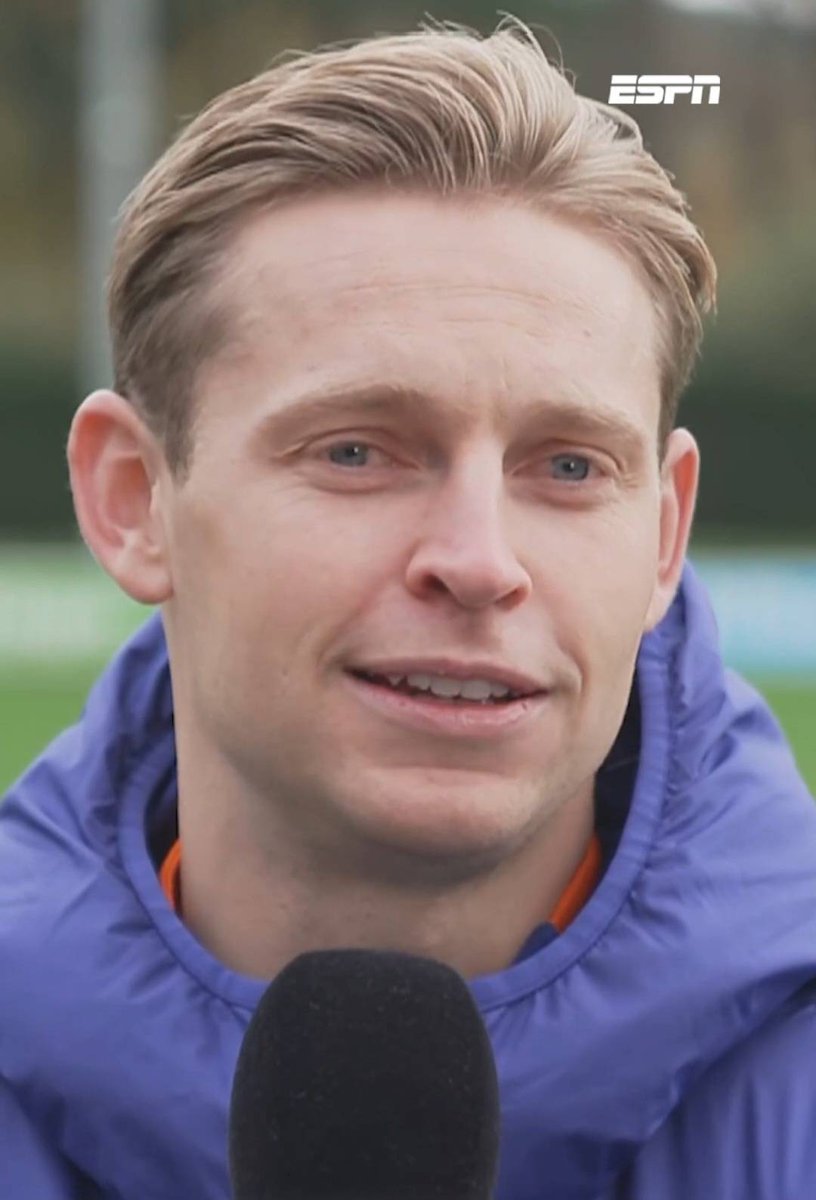 🚨🎙️| Frenkie de Jong: “Last season was probably my best here, with the league, the cup, and the Spanish Super Cup. But if you play for Barcelona for 6 years or 10 years, you HAVE to win the Champions League at least once. So I still have work to do.” #fcblive