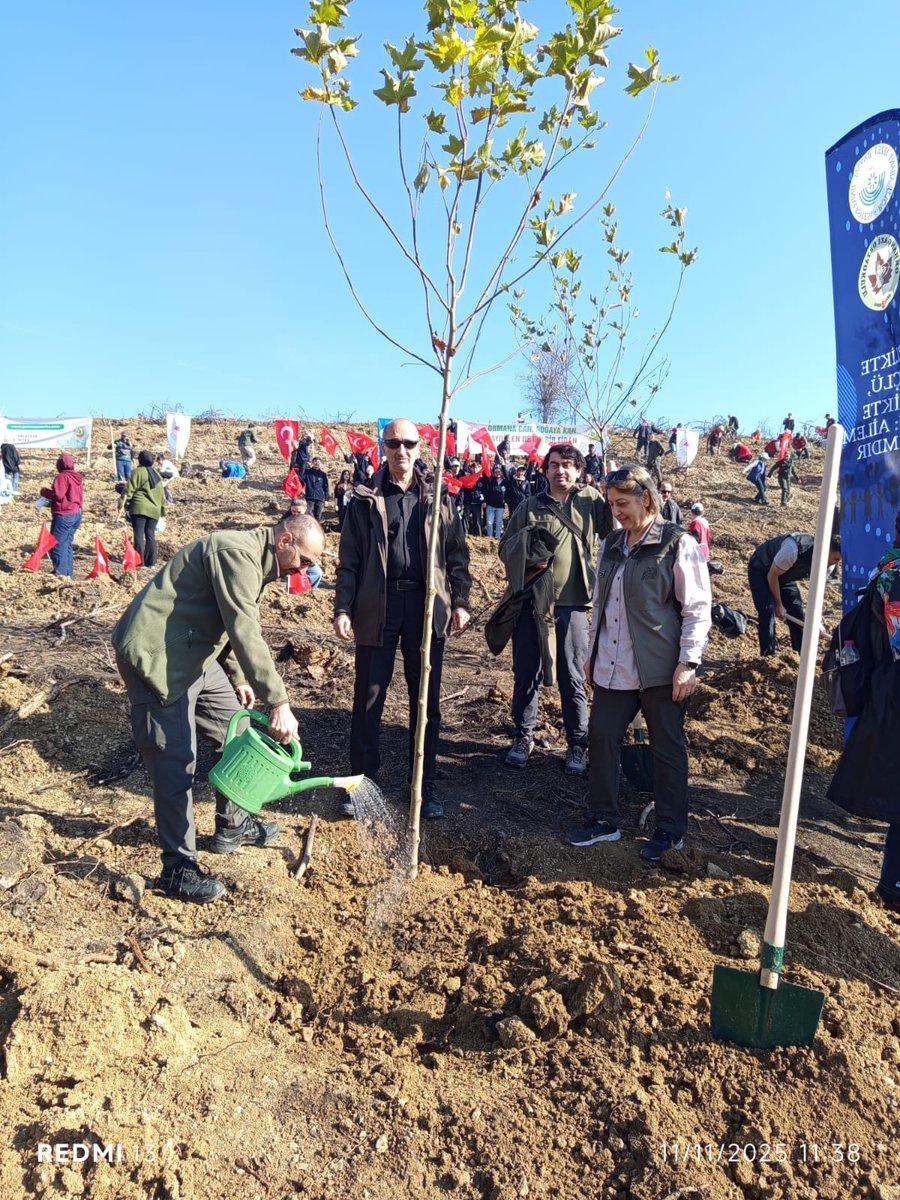 11 Kasım Milli Ağaçlandırma Günü münasebetiyle Bolu Orman Bölge Müdürlüğünün düzenlediği fidan dikim etkinliğine Müdürlüğümüzce katıldık. Dikilen her fidan geleceğe nefes… #YeşilVatanSeferberliği <a href="/DKMPAnkara/">DKMP 9. BOLGE ANKARA</a> <a href="/milliparklar/">Milli Parklar</a>