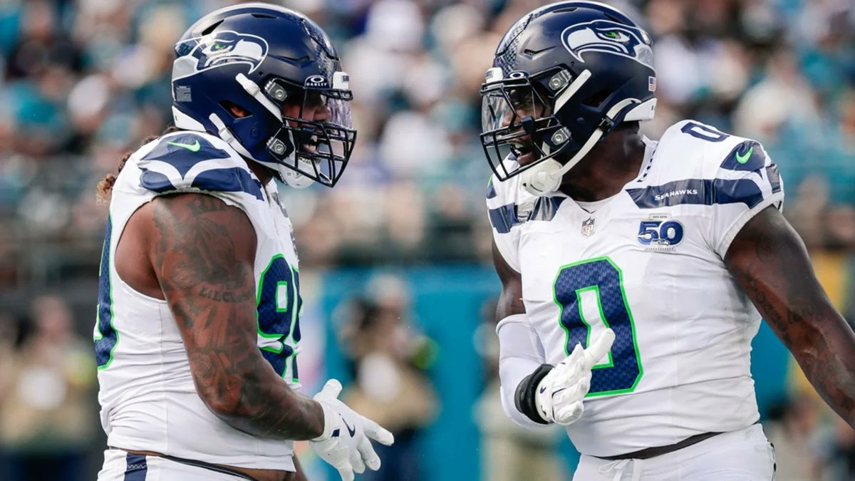 FantasyGuruSite's tweet image. ⚠️ATTN: IDP LEAGUE MANAGERS⚠️

@PhilBackert spotlights the #Week10 top performers and looks ahead to #Week11 Waiver Wire additions!

👉fantasyguru.com/2025-idp-leagu…
#FantasyFootball #NFL #SaluteToService