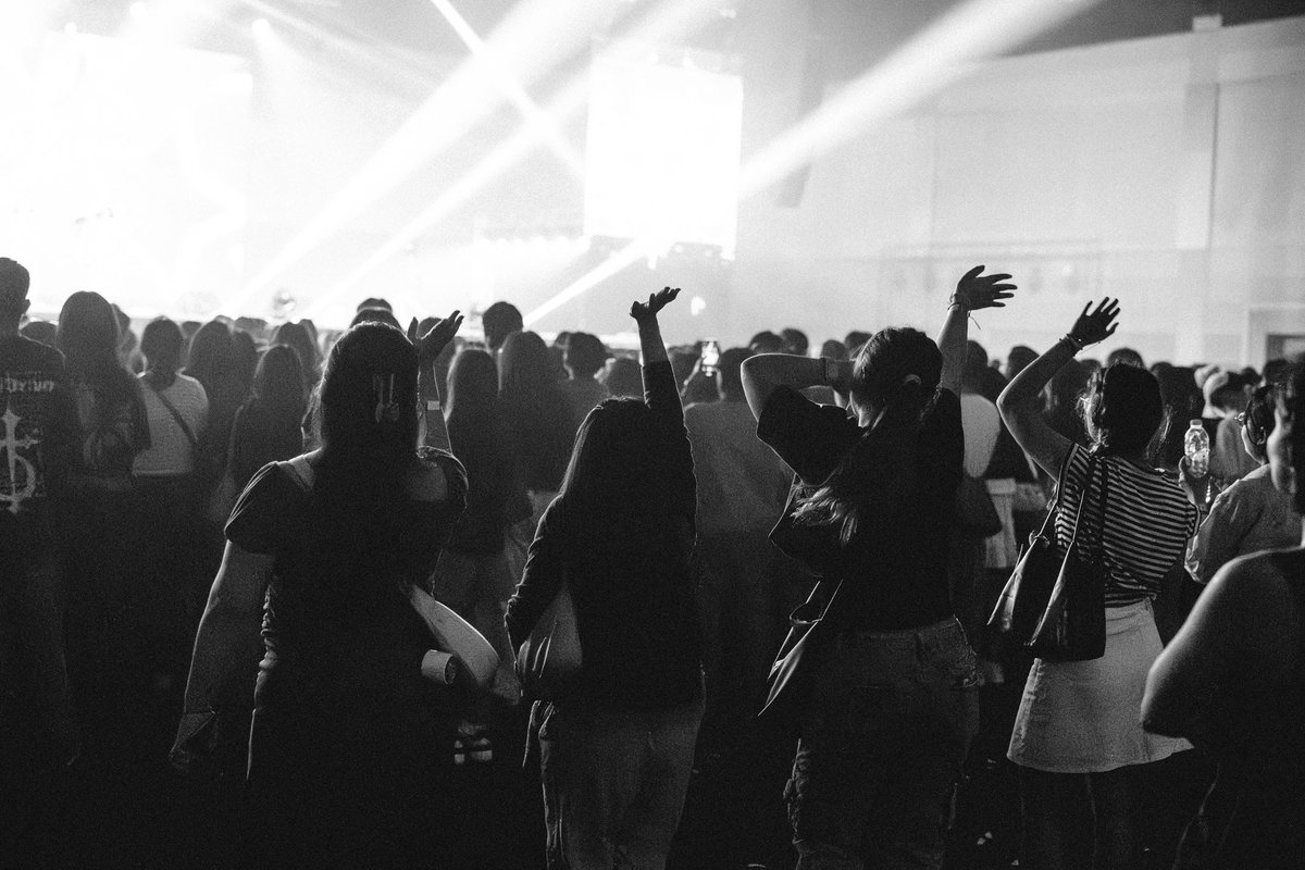 ขอบคุณชาวคนคูลทุกคนที่มาร่วมสร้างประสบการณ์
ให้งาน #KONKOOLTPOPKONCERT 🎪 
ประสบความสำเร็จและคูลกว่าใคร หวังว่าทุกคนจะได้รับความสนุก🌈
และความทรงจำที่แสนพิเศษกลับไปนะคะ🙏🏻✨

สามารถดูรูปเพิ่มเติมได้ที่👉🏻 facebook.com/share/p/17NvZy…

#KoolAtKhonKaen 
#TPOPInKK 
#GenZKoolFest