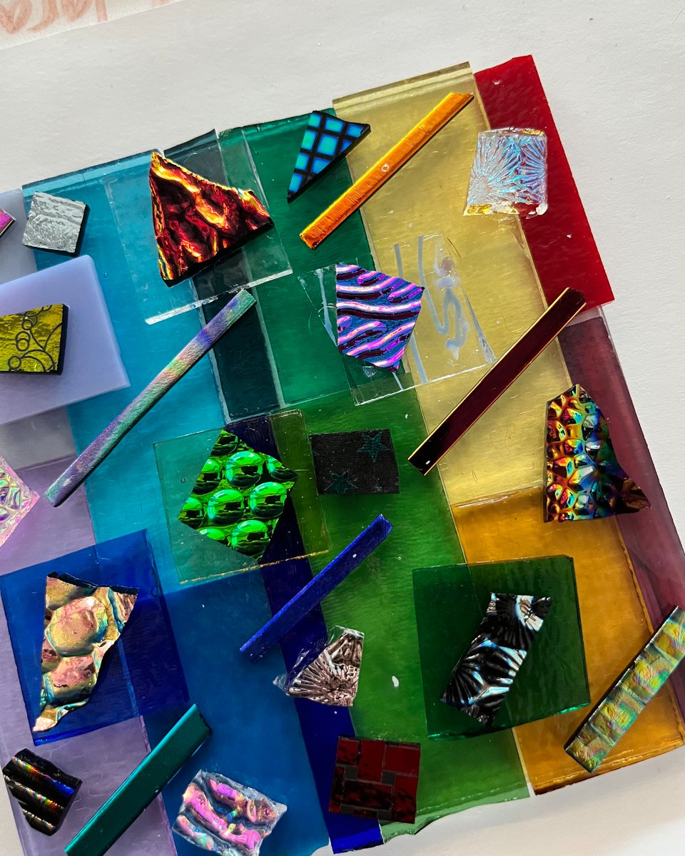 HaywardLibrary's tweet image. Here is the before and after for some of the glass tiles that were put together during the Fused Glass Tile Workshop earlier this month. The glass is fired to 🔥1480°F🔥in a kiln!

Check out our online calendar for upcoming events: hayward.librarycalendar.com